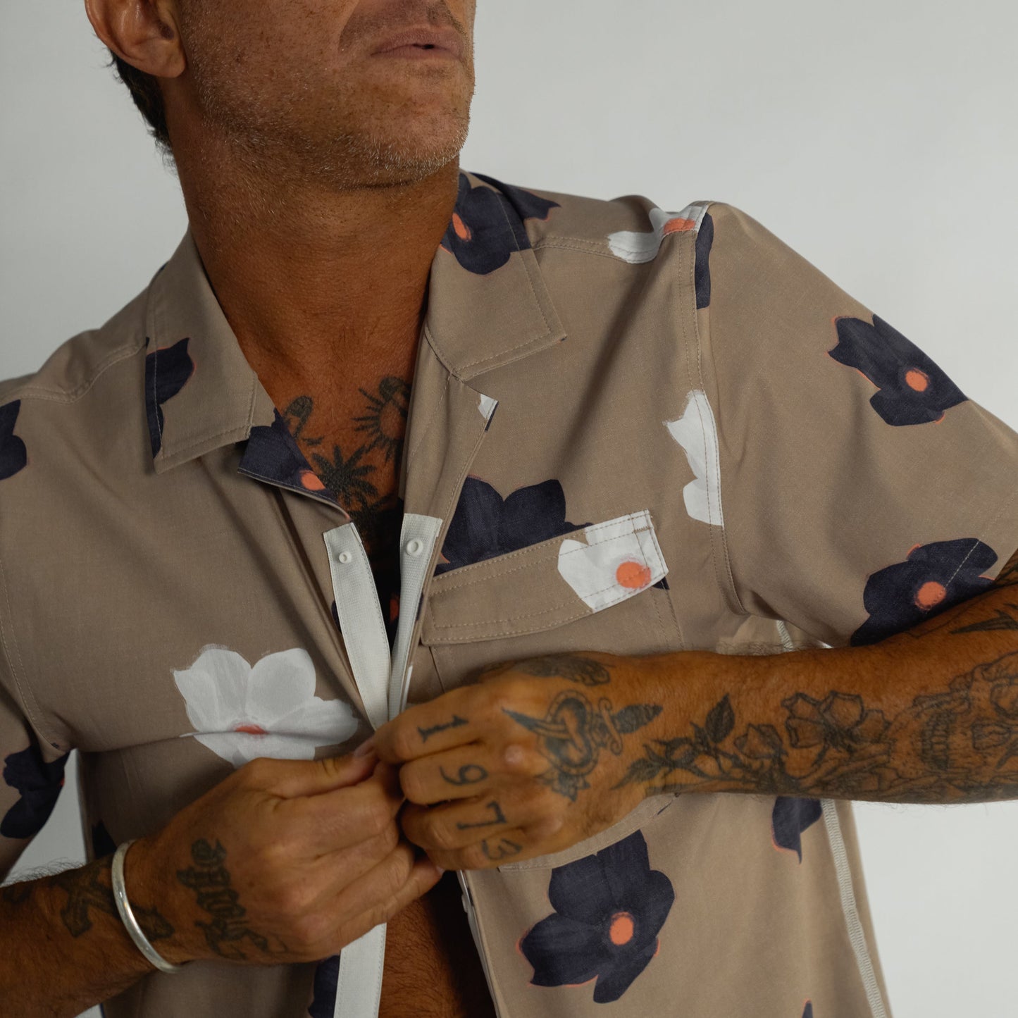 Neptune UPF50+ Boardshirt - Floaters Dark Sand